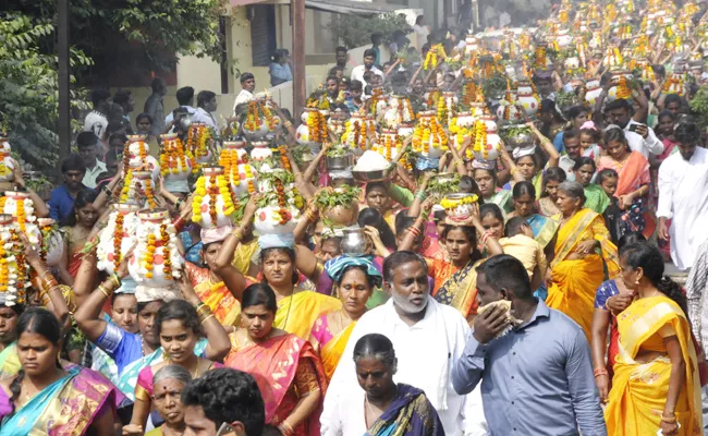 Coronavirus Effect on Asahada Masam Bonalu Festival Nizamabad - Sakshi