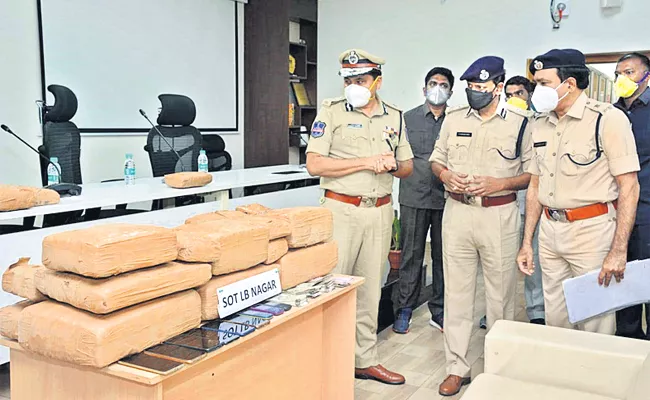 Interstate Marijuana Smuggling Gang held in Hyderabad - Sakshi