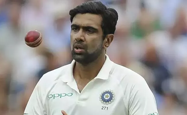 Aakash Chopra Picks Better Test spinner Between Lyon and Ashwin - Sakshi