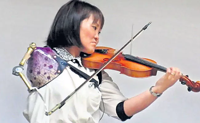 Japan Miracle Violinist Performer Manami Ito Article - Sakshi