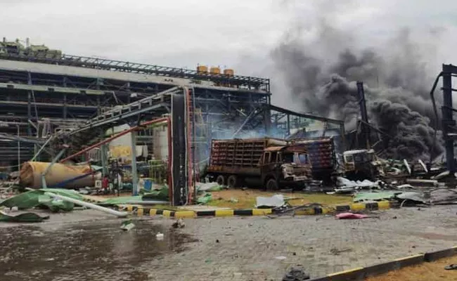 8 lifeless and 50 injured in boiler blast at Bharuch chemical factory - Sakshi