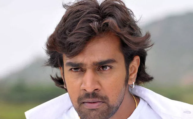 Kannada Actor Chiranjeevi Sarja Passed Away Due To Illness - Sakshi