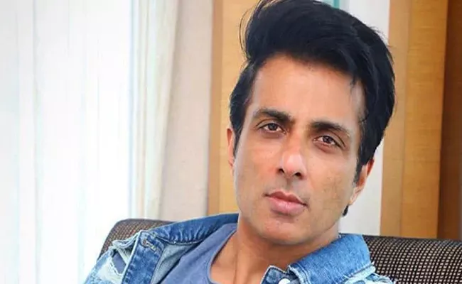 Sonu Sood Stopped From Meeting Migrants At Bandra Station In Mumbai - Sakshi