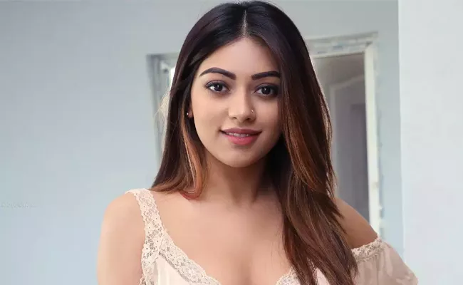 Anu Emmanuel Speaks About Her Recent Favourite Books In Lockdown - Sakshi