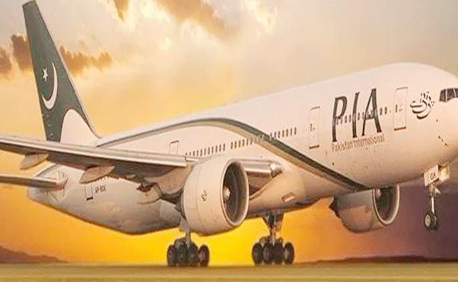 EU Bans Pakistan International Airlines Flying to Europe For 6 Months - Sakshi