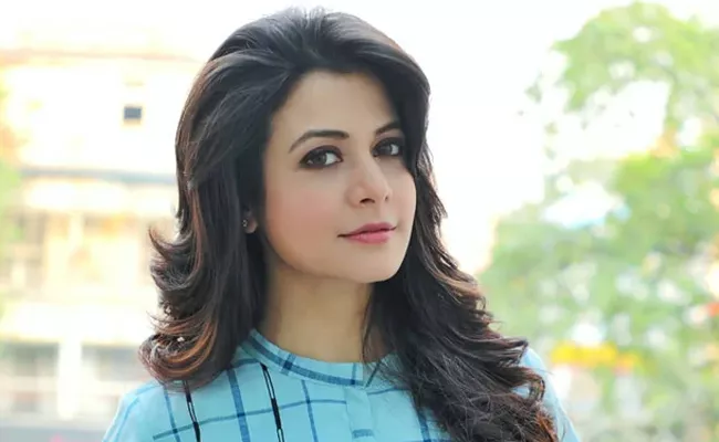 Actress Koel Mallick And Family Test Positive For COVID-19 - Sakshi