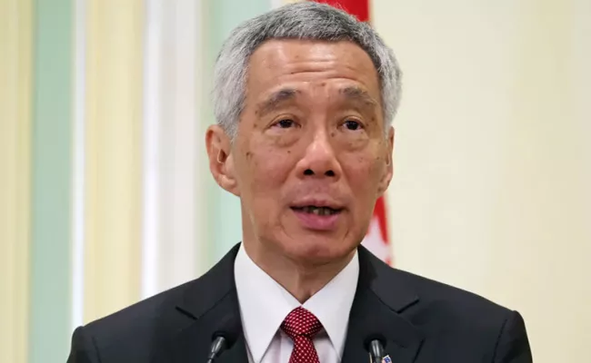 Singapore PM Lee Hsien Loong returns to power with clear mandate - Sakshi