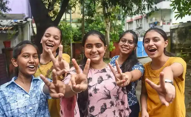 CBSE Board 12th Result 2020 Declared - Sakshi