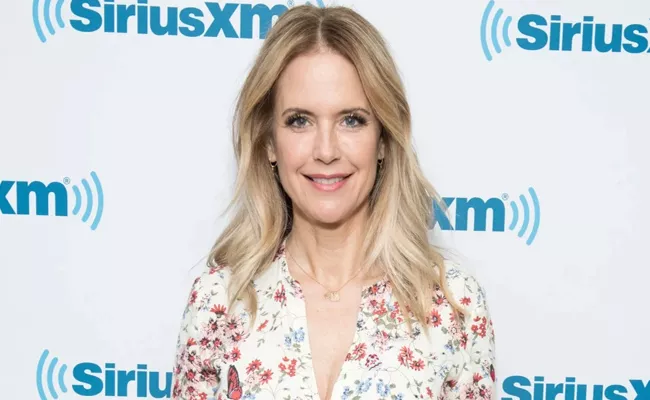 Kelly Preston dies from breast cancer - Sakshi