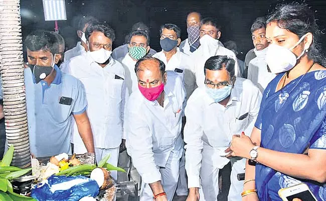 Minister Niranjan Reddy Release Water From Jurala - Sakshi