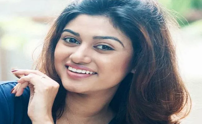 Actress Oviya Interact Fans With Her Twitter Account - Sakshi