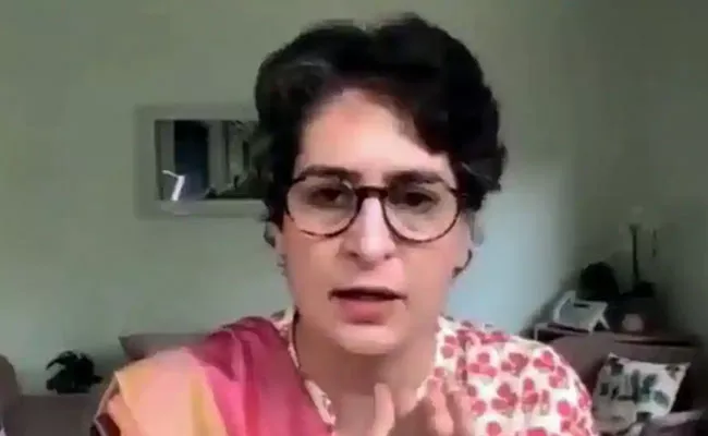 Priyanka Gandhi Says No More Time To Vacate Lutyens Bungalow In Delhi - Sakshi