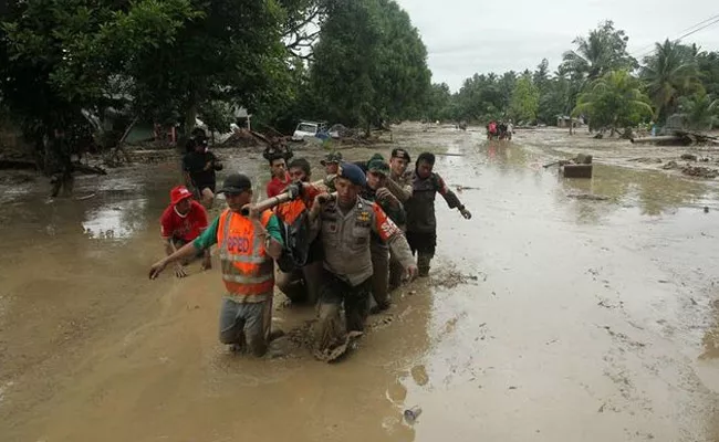 Flash flood Kills 16 In Indonesia 23 Still Missing - Sakshi