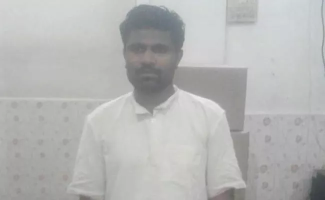 Covid Suspected Remand Prisoner Escapes From Warangal MGM Hospital - Sakshi