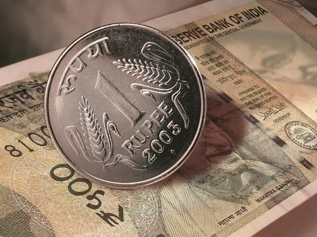 Rupee hits 3 month high - Sakshi