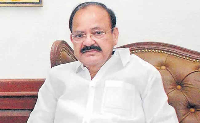 Venkaiah Naidu Appreciates Press For Their Efficient Work In Covid19 Time - Sakshi