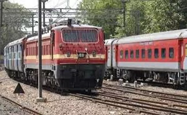 Indian Railways begins process for entry of private trains - Sakshi