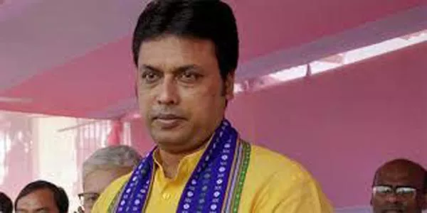 Biplab Deb Apologises Over Less Brainy Than Bengalis Remark - Sakshi