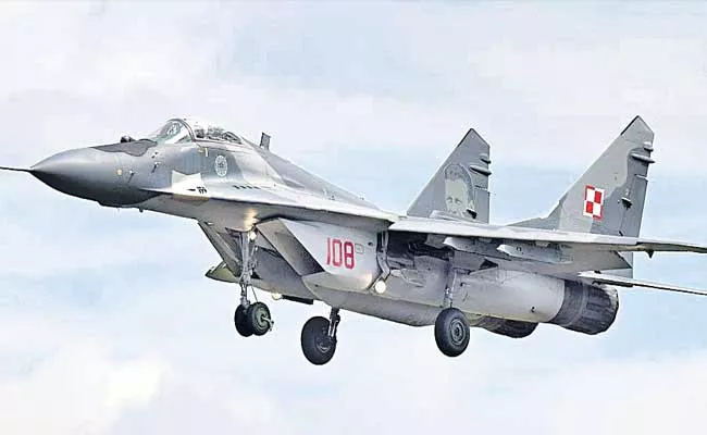 Warplanes Reached To Ladakh By Indian Government - Sakshi