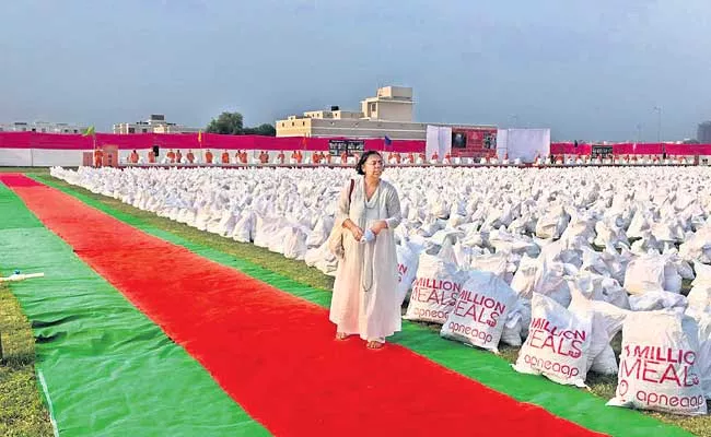 One Million Meals Provided For Sex Workers By Ruchira Gupta - Sakshi