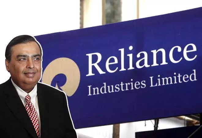 RIL hits fresh record high of Rs 2,000 - Sakshi