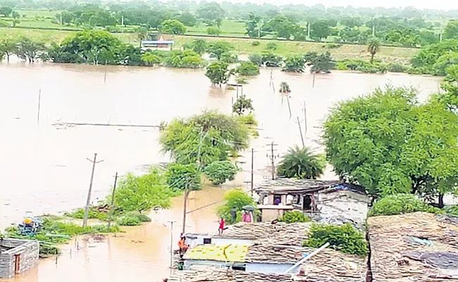 Telangana Receives Heavy Rainfall Due To Southwest Monsoon Is Active  - Sakshi