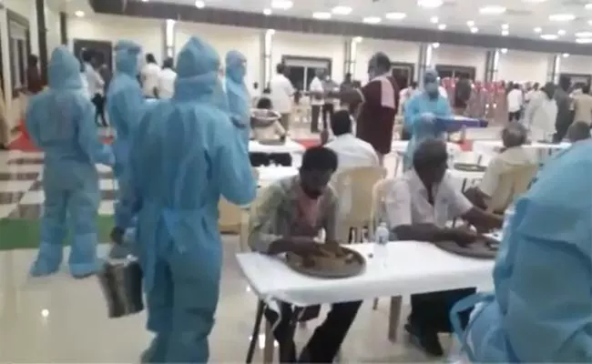 Waiters Wearing PPE Kits In Wedding Dinner At Krishna District Video Viral - Sakshi