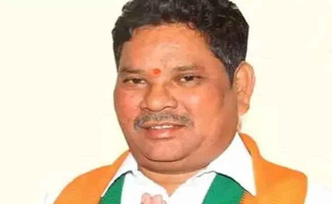 BJP MP Soyam Bapurao Admitted In Nizamabad Hospital Following Ill Health - Sakshi