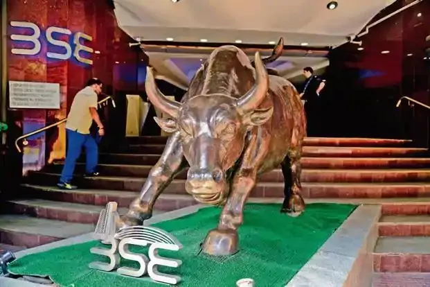 Sensex jumps 550 points- Auto, IT zooms - Sakshi