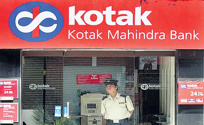 Kotak Mahindra Bank Q1 net dips 8percent to 1,244 cr - Sakshi