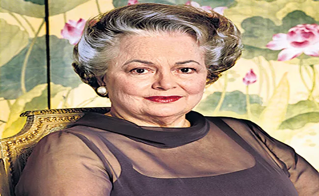 Oscar Winning Actress Olivia De Havilland Dies At 104 - Sakshi