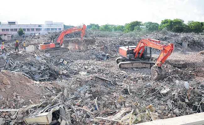 95 percent Demolition of Secretariat finished - Sakshi