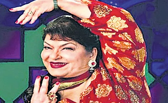 Many Celebrities Expressed Their Condolences Over The Death Of Saroj Khan - Sakshi