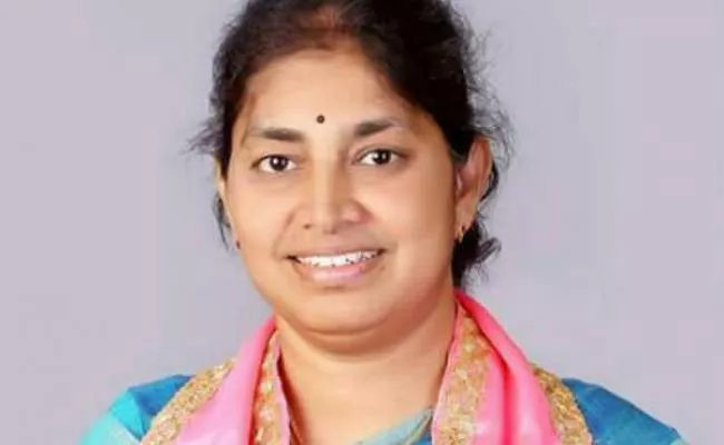 Alair TRS MLA Gongidi Sunitha Tested Covid Positive - Sakshi