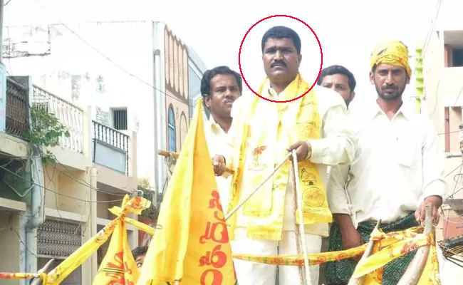 TDP Leader Ayubpasha Cheat Dwcra Groups in Thadipatri - Sakshi