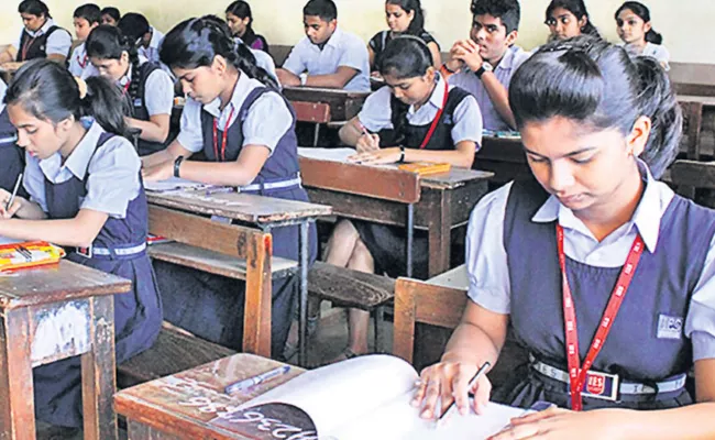 CBSE Syllabus To Be Reduced By 30% Due To Coronavirus - Sakshi