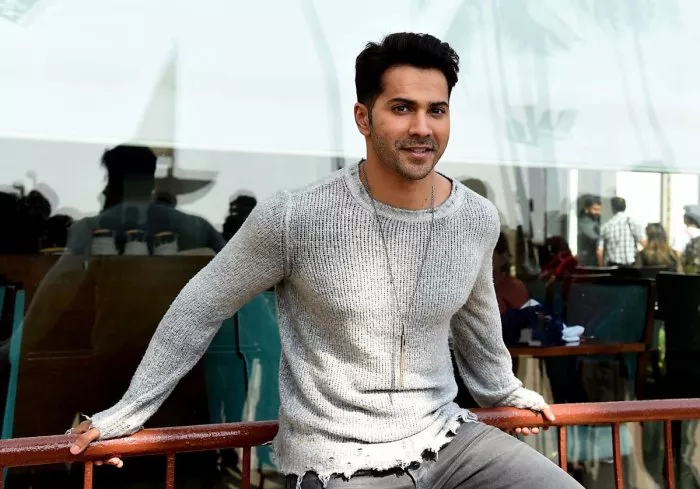 Varun Dhawan Offers Financial Help To Bollywood Dancers - Sakshi