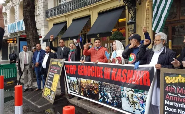 Pak Groups Hold Protest Outside Indian High Commission in UK - Sakshi