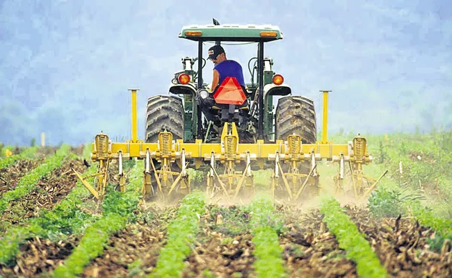 40 percent discount on farm equipment - Sakshi