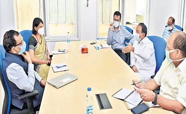 Central Team Appreciates The Telangana Government Over Treatment Of Coronavirus - Sakshi