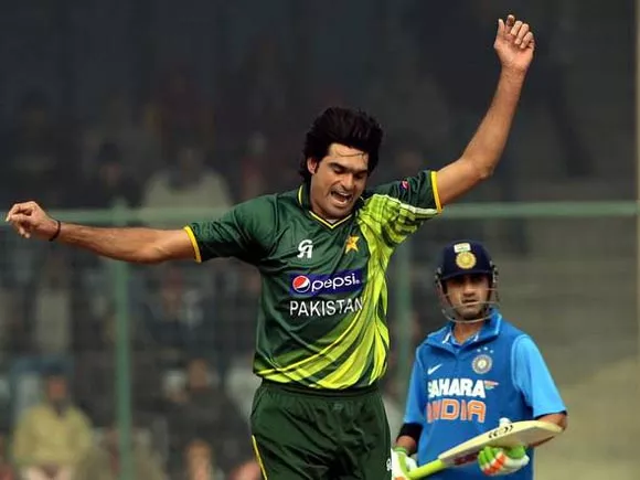 Pak Pacer Irfan Issues Clarification On His Gambhir Career Remark - Sakshi