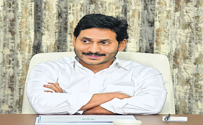 CM YS Jagan personally wrote letters to 25 lakh YSR Cheyutha beneficiaries - Sakshi