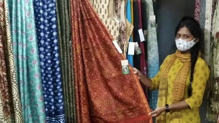 Immunity Boosting Sarees Hit Madhya Pradesh Markets - Sakshi