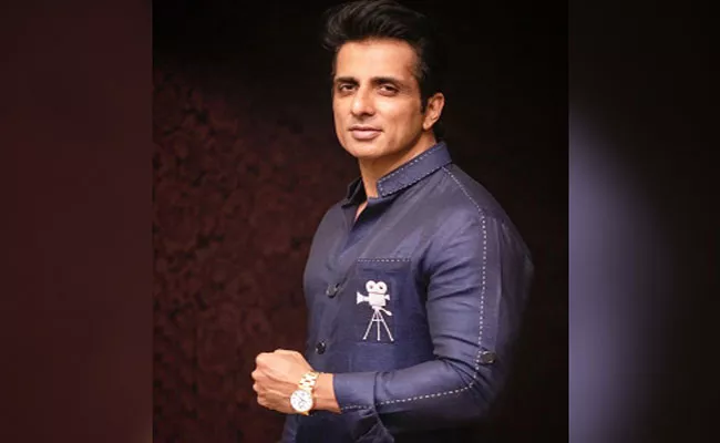 Sonu Sood Given Promise To Come Back children from Philippines to Delhi - Sakshi