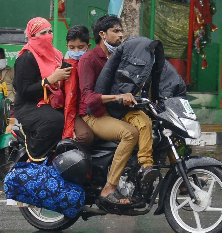 Heavy Rains Hit Vijayawada - Sakshi