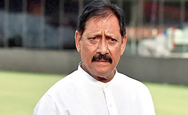 Former Indian cricketer Chetan Chauhan passes away - Sakshi