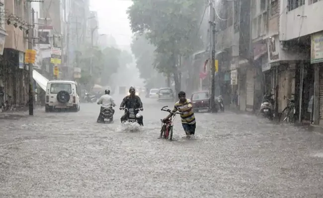 Weather Forecast Another Three Days Rainfall in Telangana - Sakshi