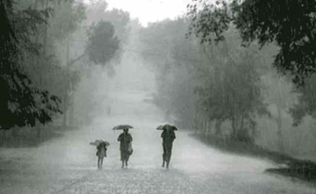 Heavy Rains Chance To Telangana - Sakshi