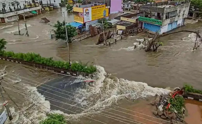 868 People Killed In floods In 11 States Says  Govt - Sakshi