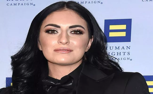 Man Arrested Over Trying To Kidnap WWE Star Sonya Deville - Sakshi